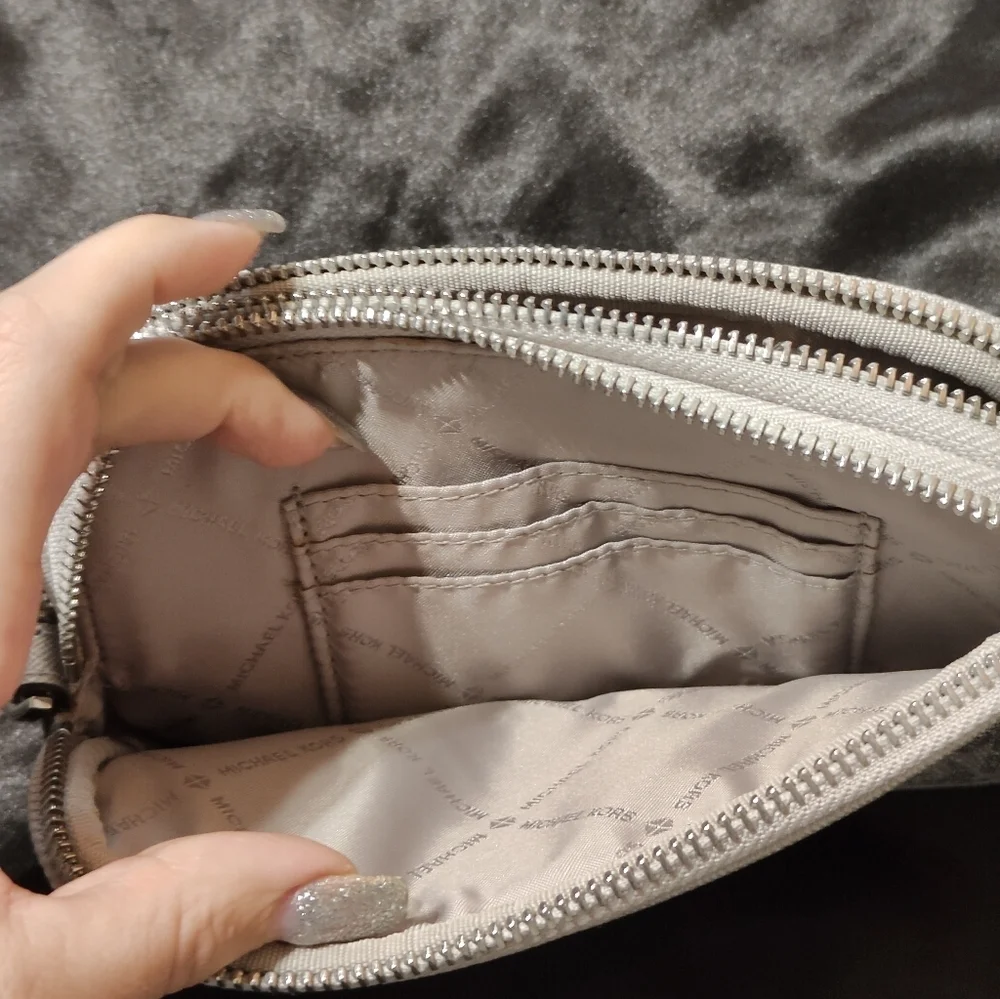 Michael Kors Jet Set Wristlet Clutch